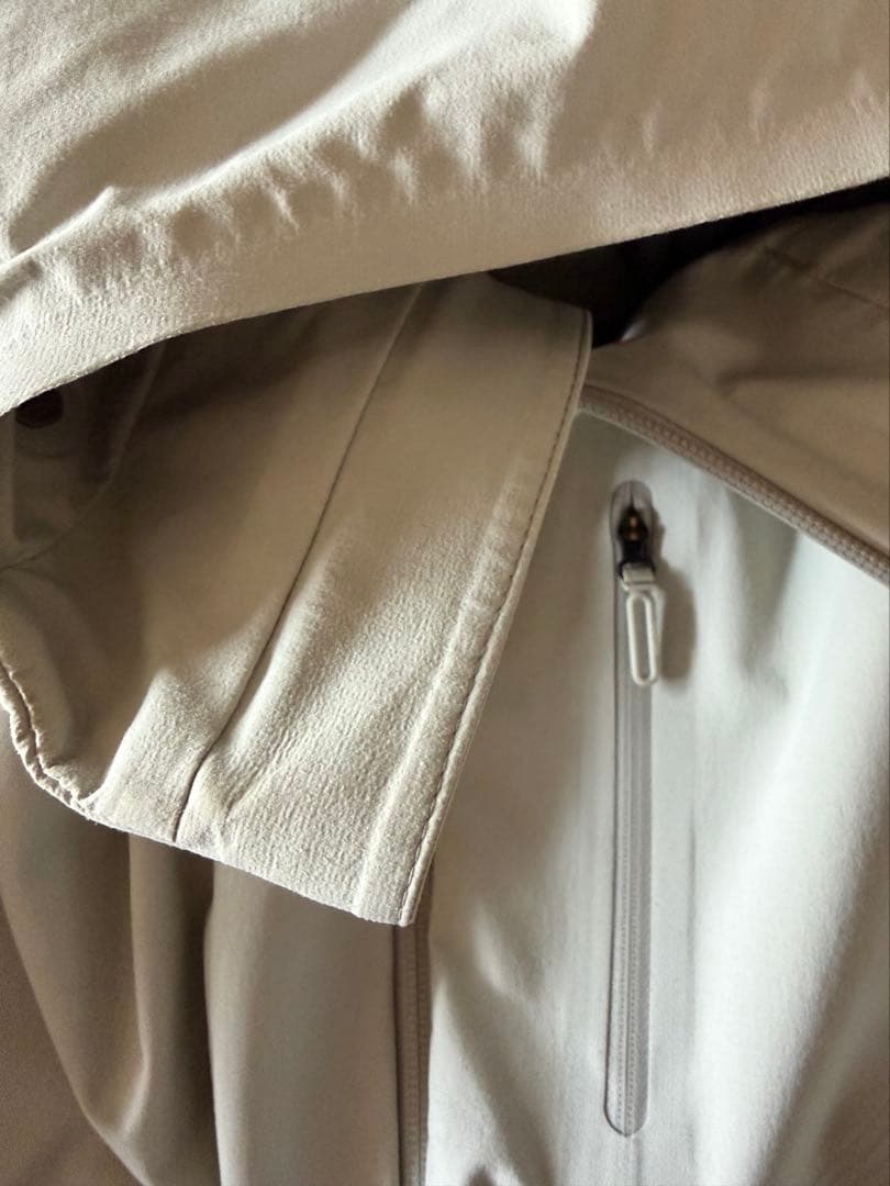 も*ち様 デサントオルテラインDESCENTEストリームハードシェル ジャケット