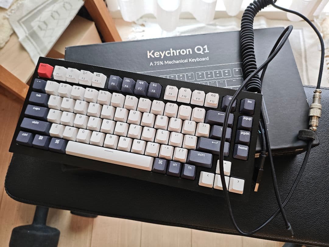 Keychron Q1 黄軸