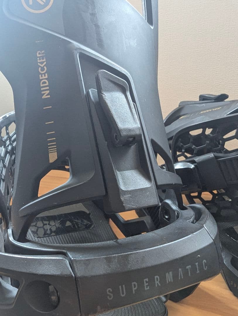 Nidecker supermatic ビンディング