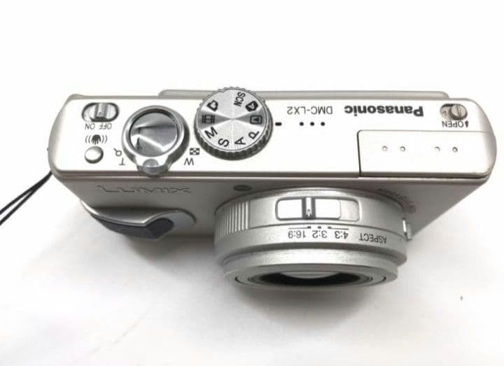パナソニック コンパクトデジカメ LUMIX　DMC-LX2
