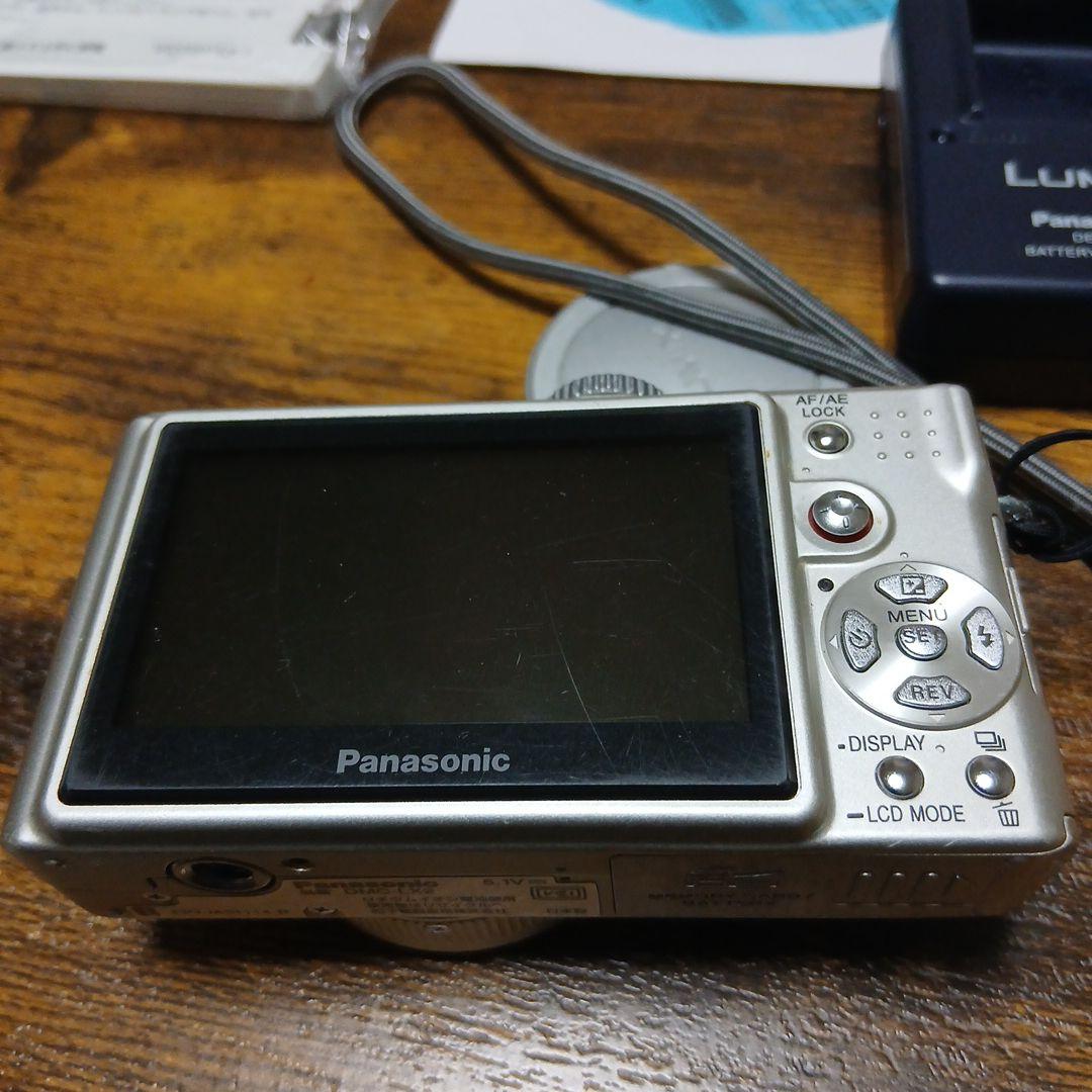 パナソニック コンパクトデジカメ LUMIX　DMC-LX2