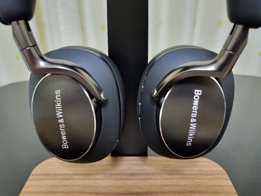 Bowers & Wilkins Px8 ブラック