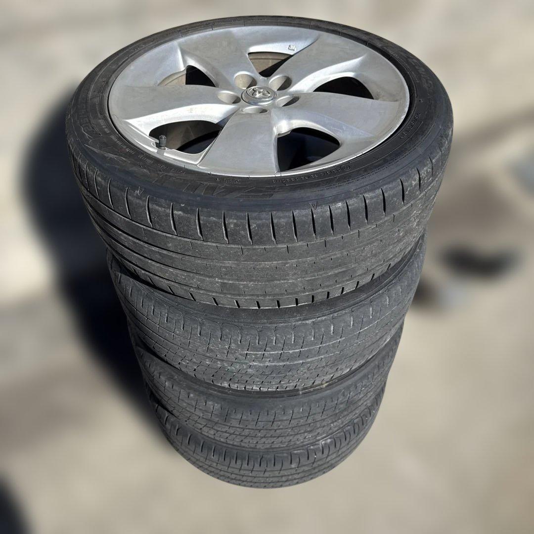 na【 送料込み】30プリウス純正アルミホイール　17インチ４本set