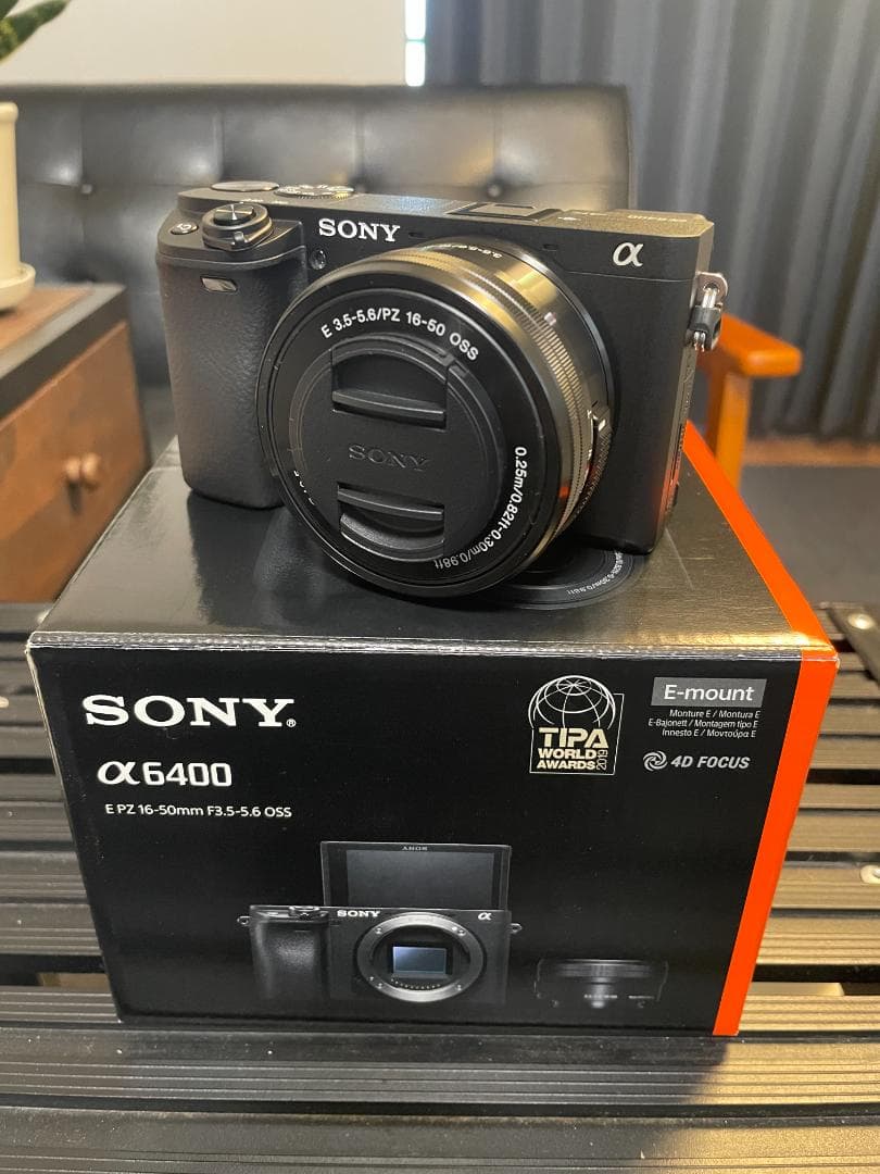 【新品同様】撮影枚数3枚！SONY α6400 16-50mmレンズ付+おまけ
