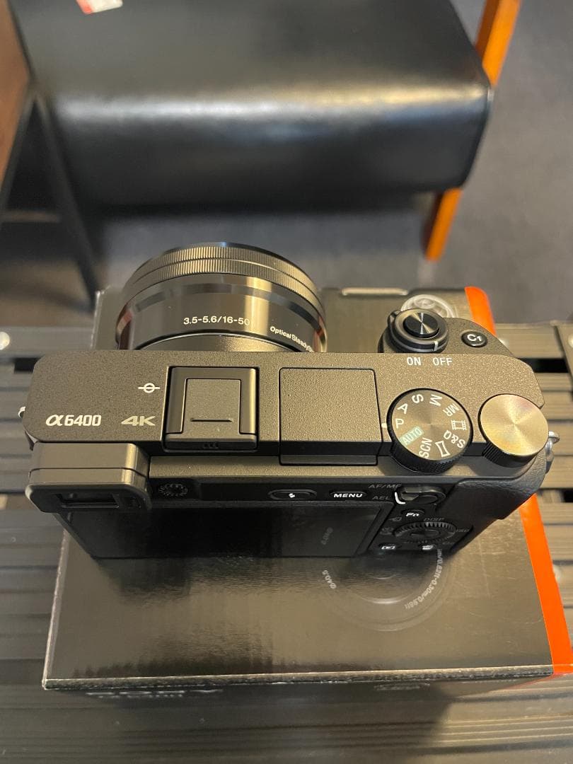 【新品同様】撮影枚数3枚！SONY α6400 16-50mmレンズ付+おまけ