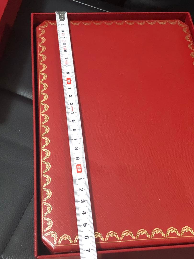 カルティエ　マイヨンパンテール等に　大型ネックレスケース