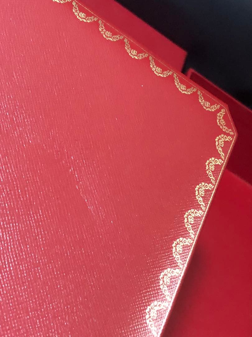 カルティエ　マイヨンパンテール等に　大型ネックレスケース