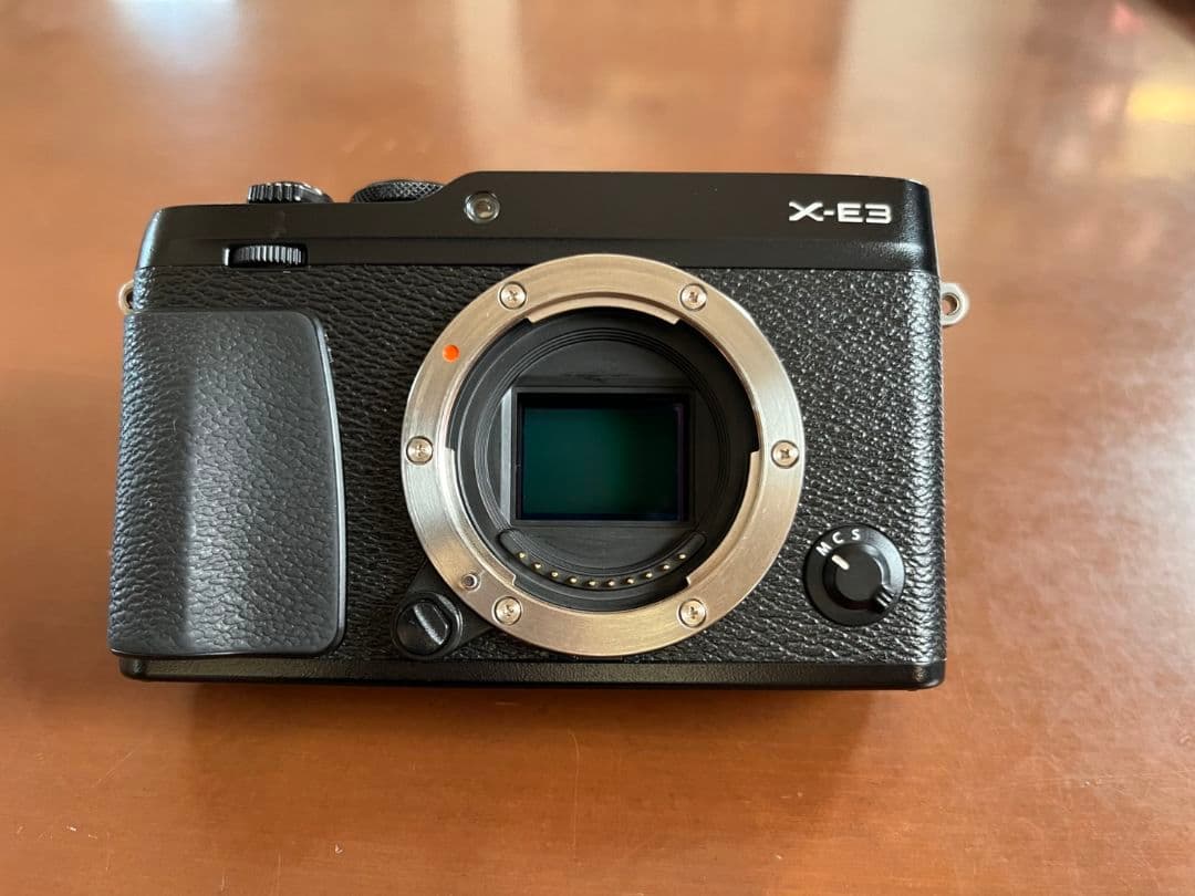 デジタルカメラ Fujifilm X-E3 + 7Artisans 25mm f/1.8