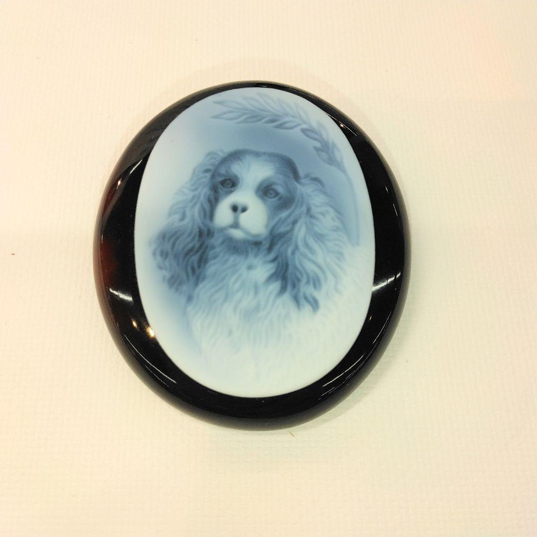 ストーンカメオブローチ