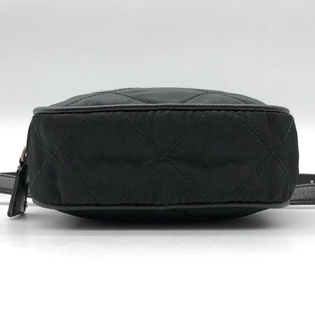 ✨極希少✨プラダ ウエストバッグ 三角ロゴプレート キルティング ナイロン 黒