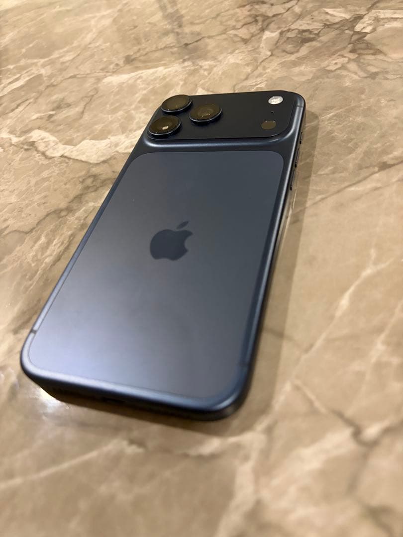 iPhone17 Pro MAX 256GB ディープブルー　ケース付き