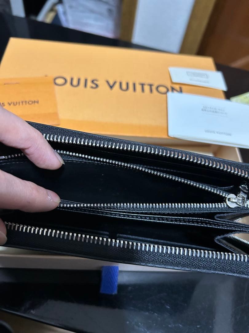 ルイヴィトン ジッピーウォレット エピ 長財布 黒　メンズ　レディース