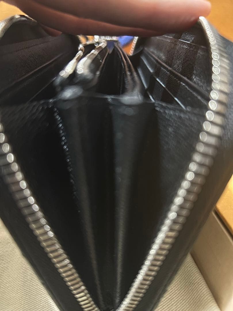 ルイヴィトン ジッピーウォレット エピ 長財布 黒　メンズ　レディース