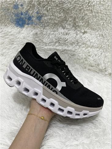 新品 On Cloudmonster2 ブラックスニーカー 26cm