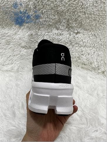 新品 On Cloudmonster2 ブラックスニーカー 26cm