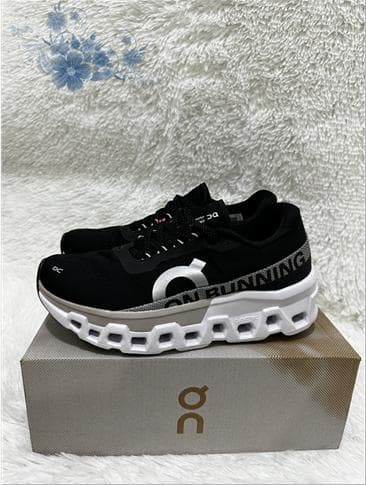 新品 On Cloudmonster2 ブラックスニーカー 26cm