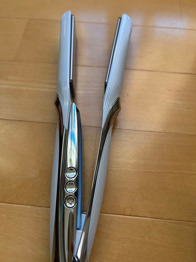 リファ ストレートアイロンプロ