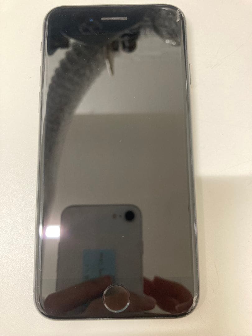 iPhone SE 2 64GB ブラック　SIMフリー　K1988