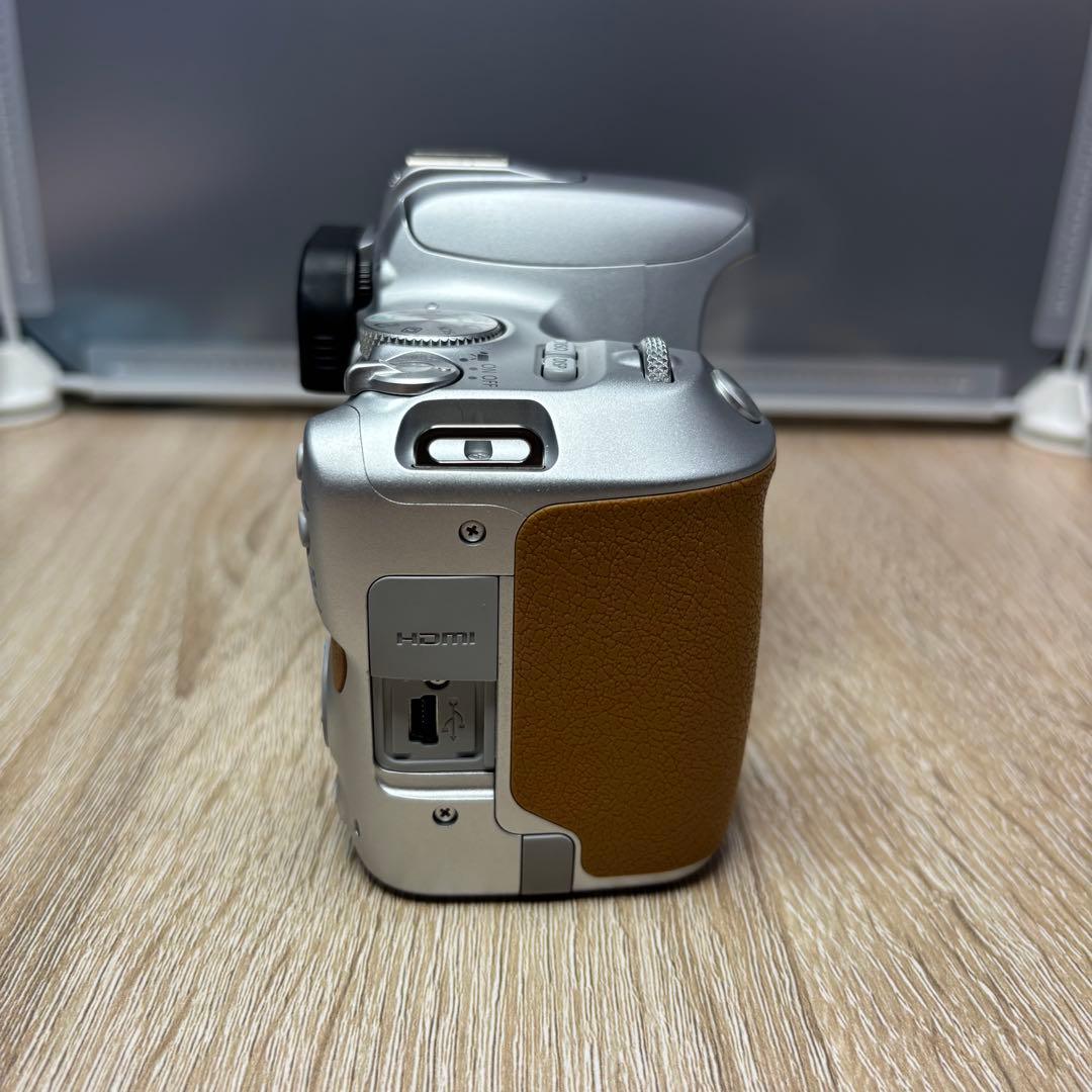 Canon EOS kiss x9 デジタル一眼レフ レンズ&バッテリー セット