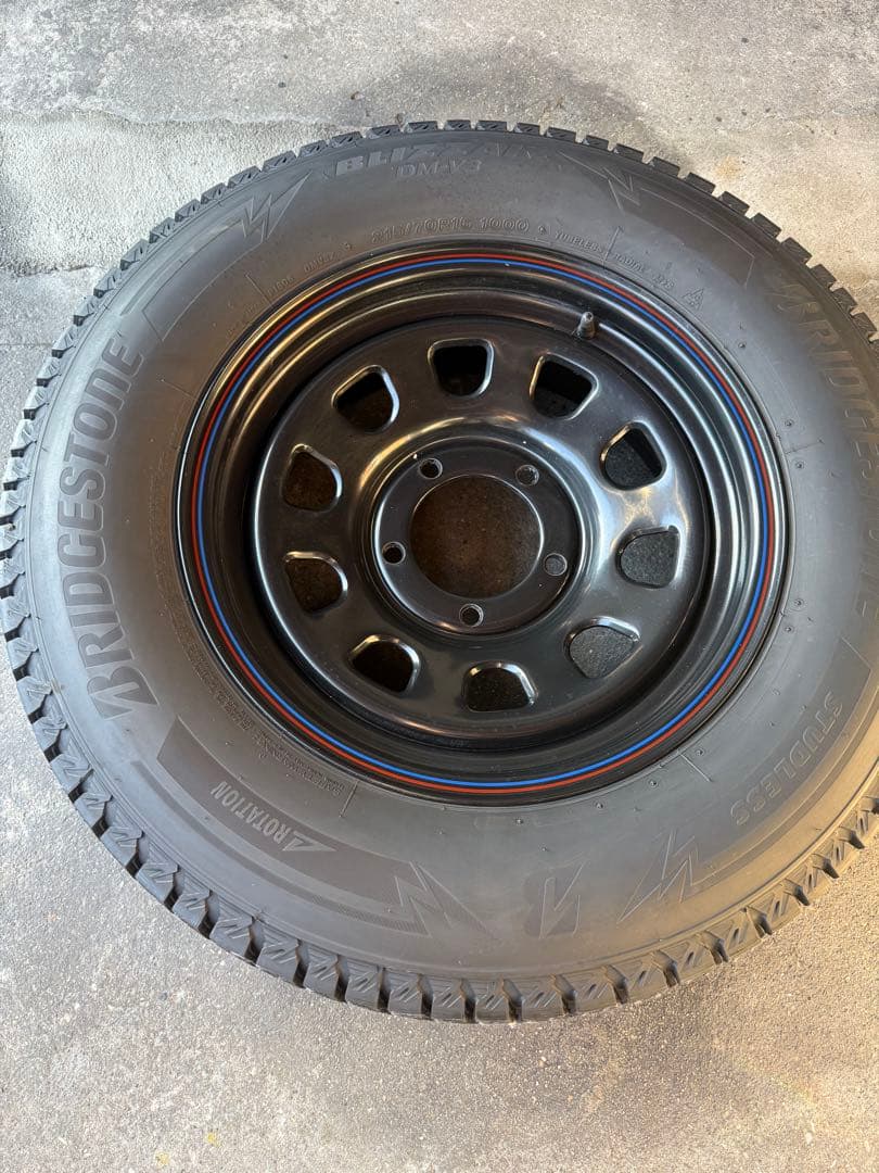 ジムシーシエラ JB74 スタッドレス ブリザック 2024年製