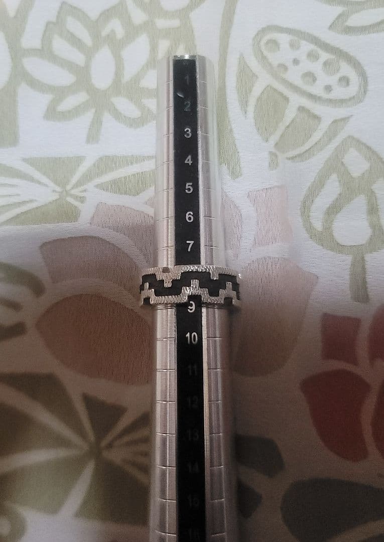 ダンジャクソン氏　リング　9.5号　マライカ