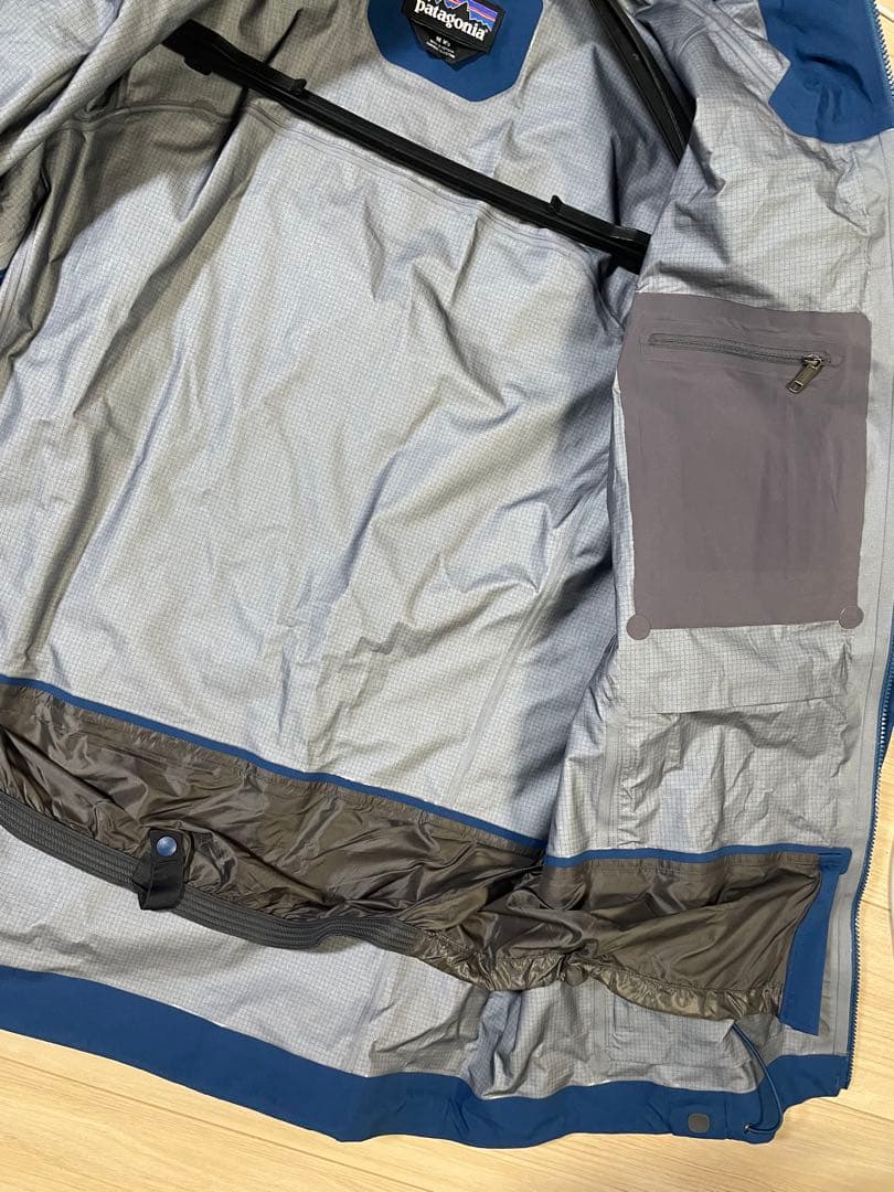 早い者勝ち　新品未使用　Patagonia パウスレイヤー　ジャケット