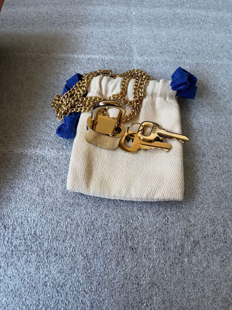 新品ルイヴィトン パドロック カデナ ネックレス チェーン付き 南京錠（438）