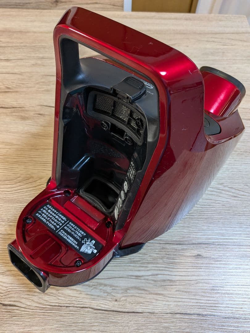 TOSHIBA　サイクロン掃除機　トルネオ　VC-C7(R)　2019年製