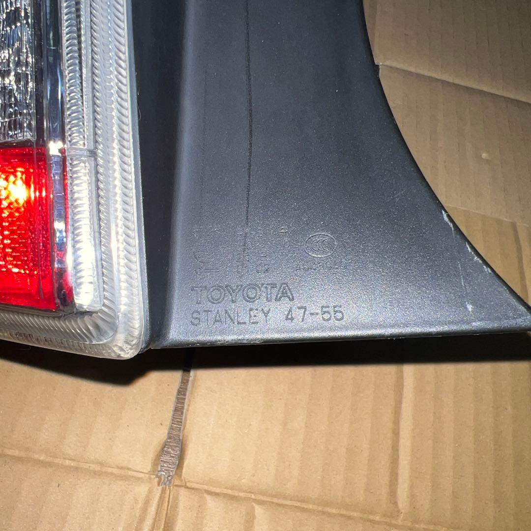 プリウス 30系LED 左テールランプ