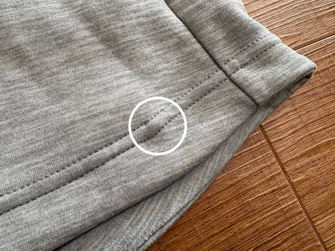 デサントゴルフ　ダンボールニット　ハニカムパターン袖　フード付きグレージャケット