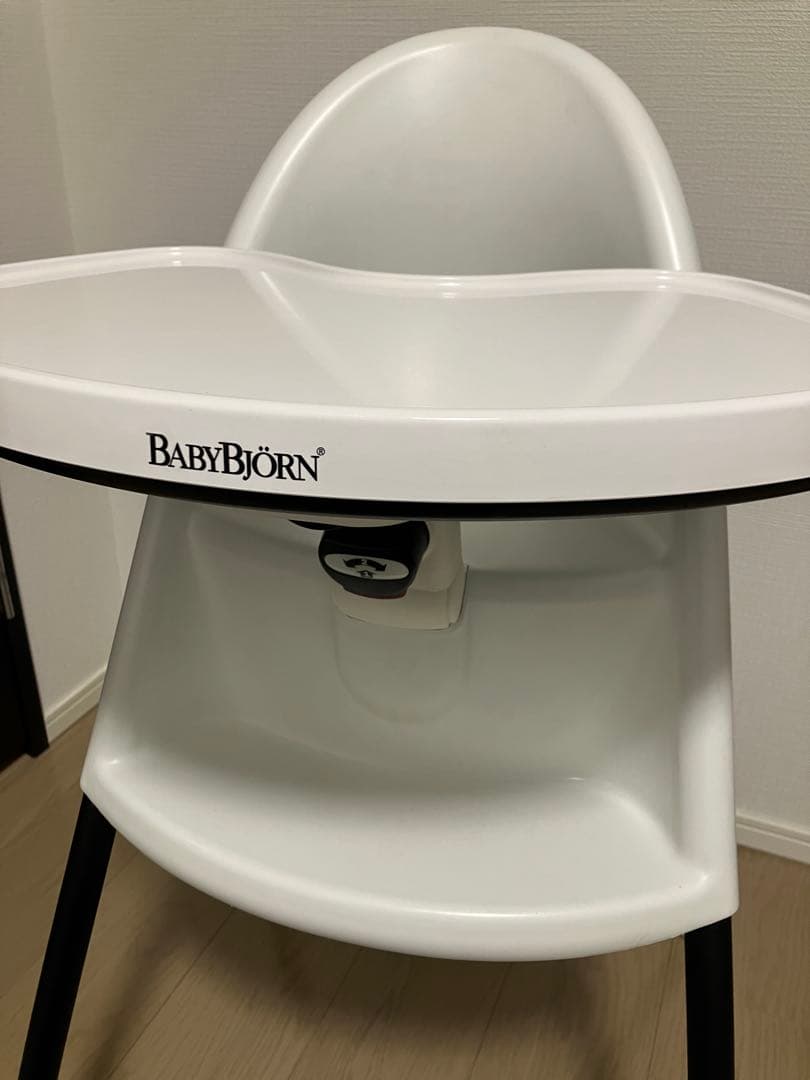 ベビービョルン　＊　ハイチェア　ホワイト
