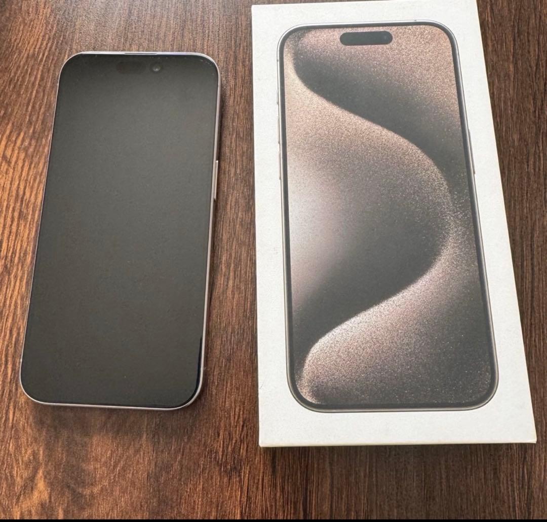 iPhone15 Pro 128GB ナチュラルチタニウム　香港版　16