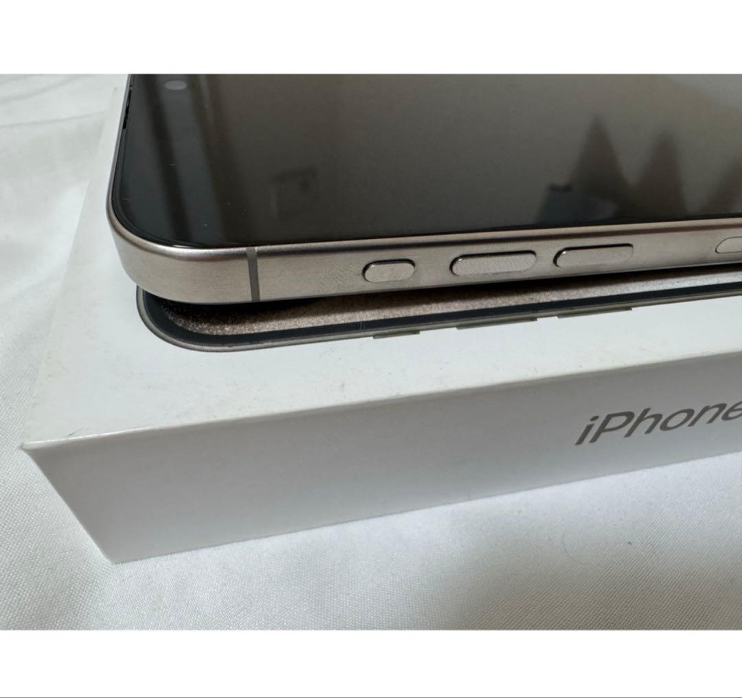 iPhone15 Pro 128GB ナチュラルチタニウム　香港版　16