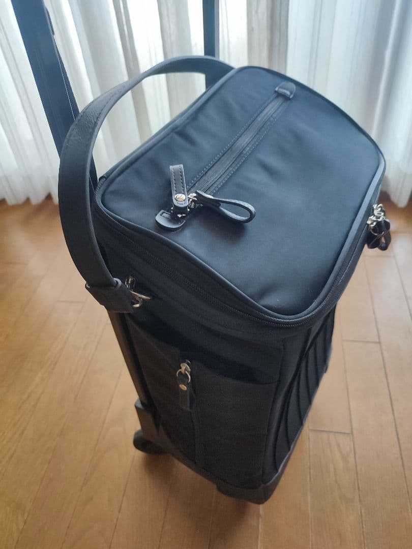 SWANY スワニーキャリーバッグ◆4輪&軽量容量大◆バッグ取外し可〜ブラック