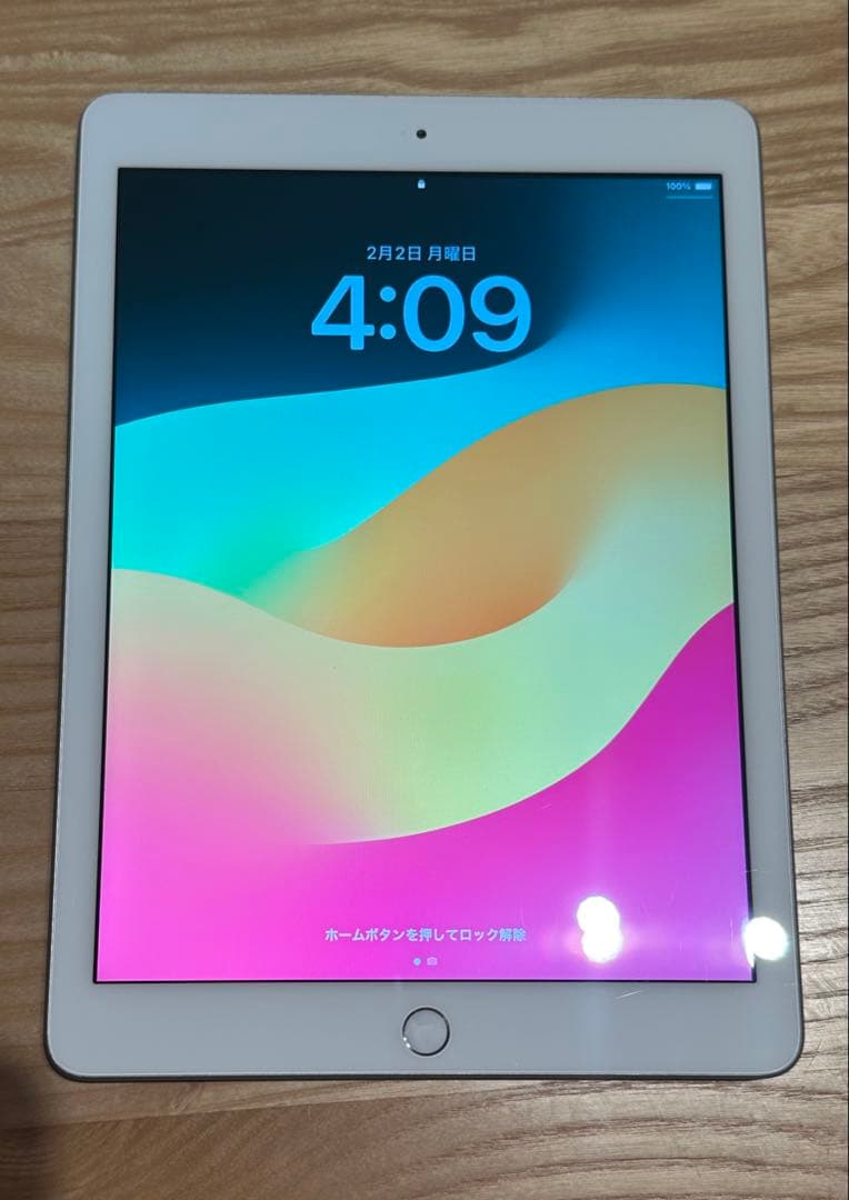 電池良好95% Apple iPad 第6世代 本体　32GB Wi-Fi