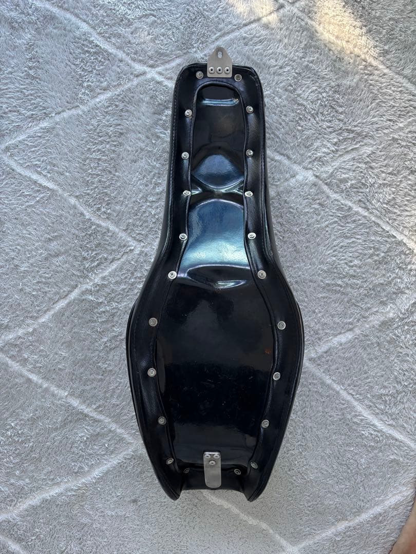 HOT-DOCK ハーレーダイナ　シート