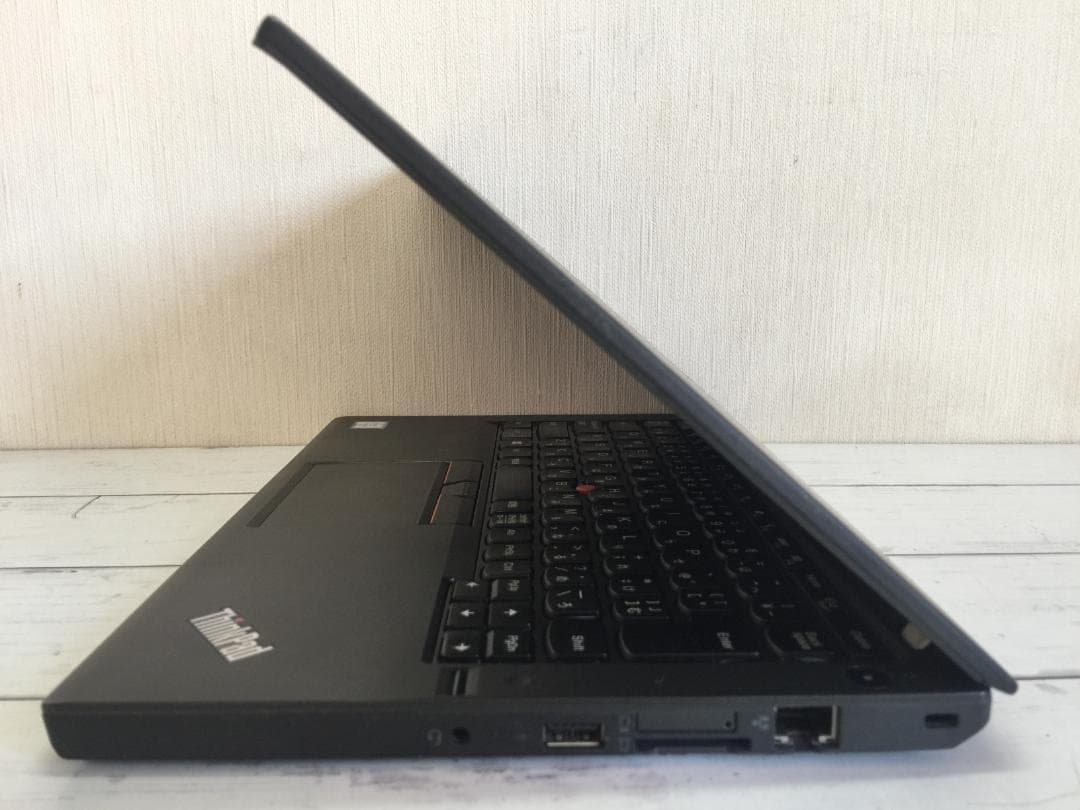 Lenovo ThinkPad X260 12.5型TFT 軽量・コンパクトPC