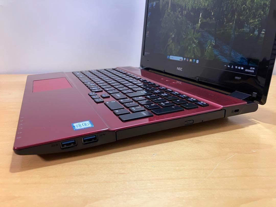 【美品】　COREi3/ SSD256/メモリ8/カメラ/Windows11