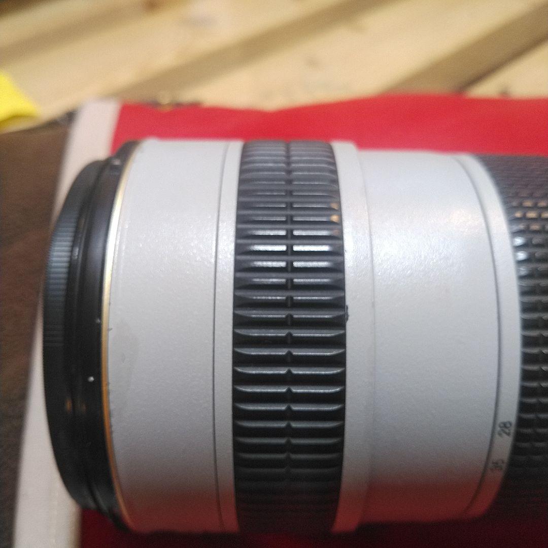 Nikon AF-S 28-70mm f/2.8G ED　ライトグレー