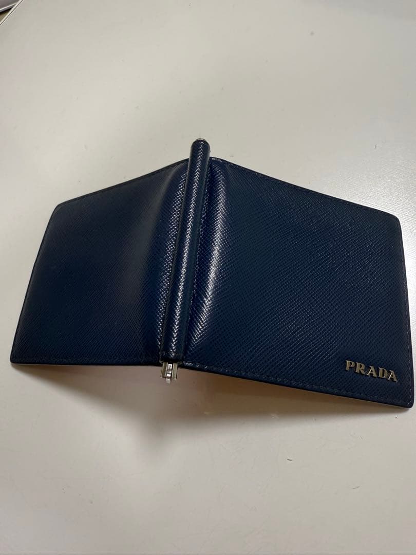 PRADA マネークリップ　カード入れ