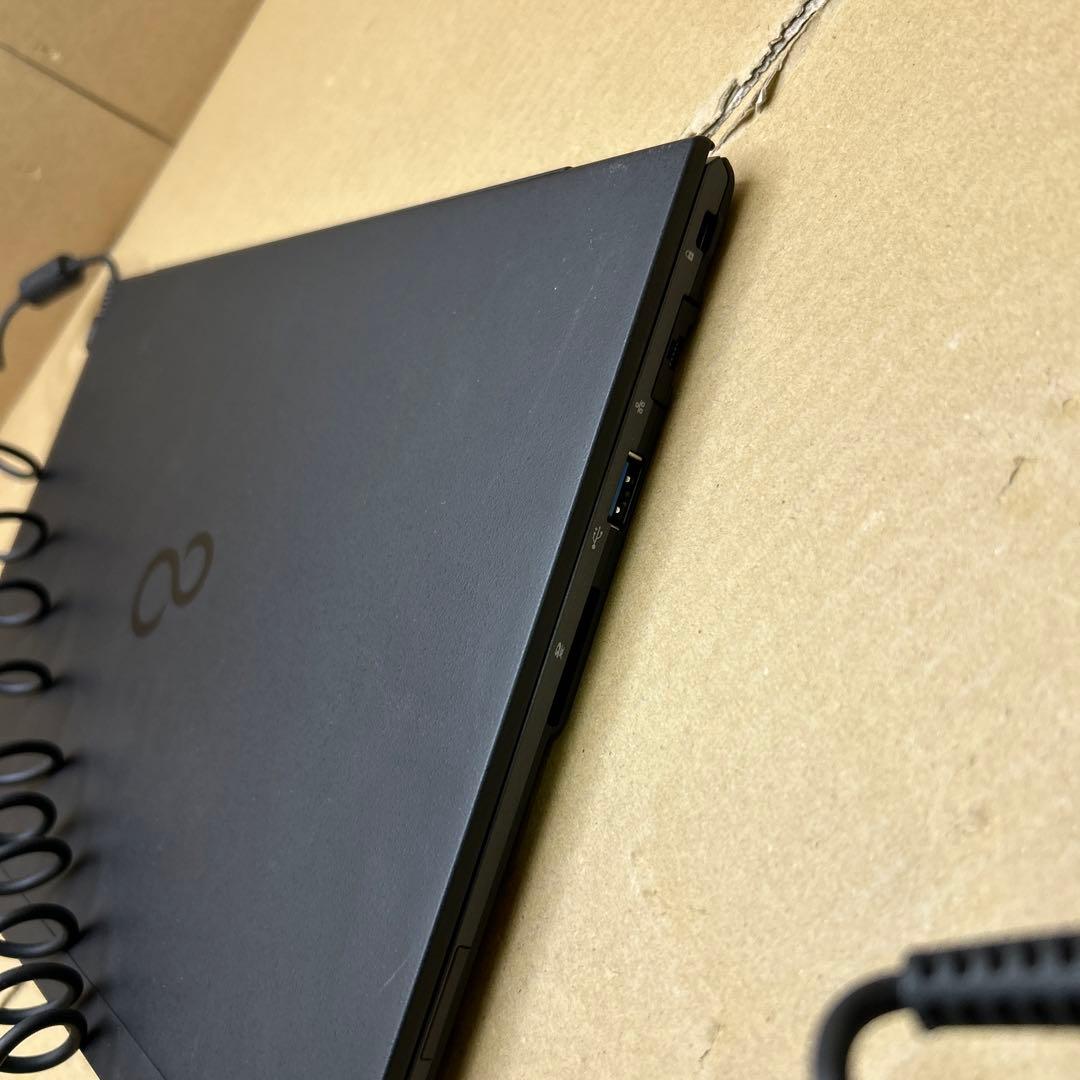 富士通LIFEBOOK U938 13.3インチ 8GB /256GB 2018