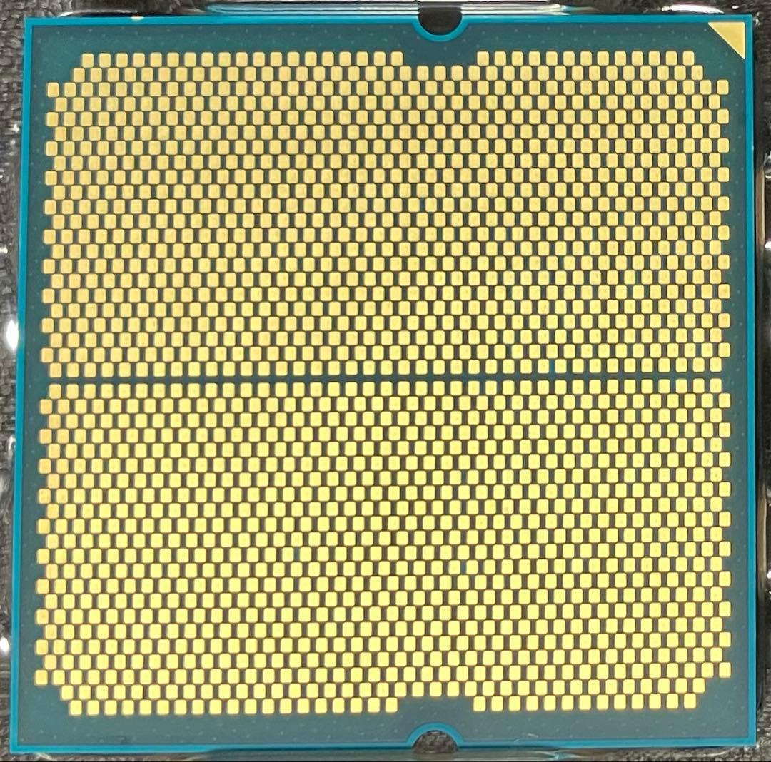 【中古】AMD Ryzen 7 9800X3D バルク品