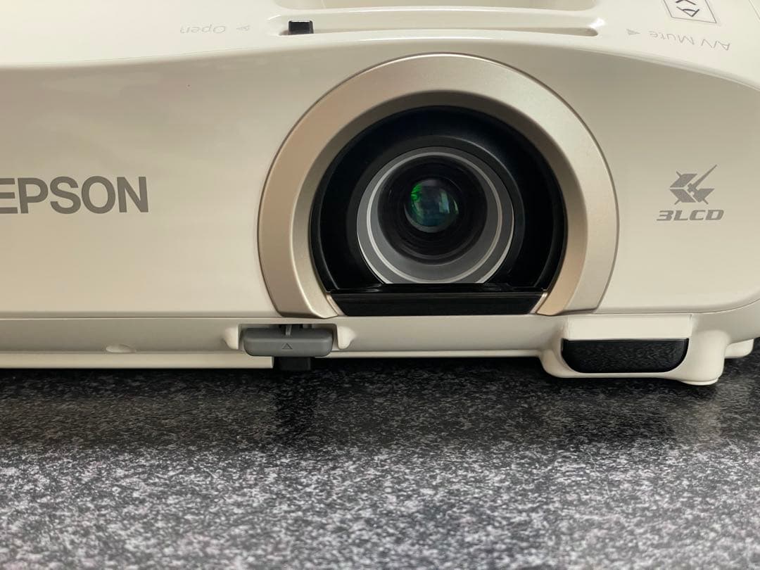 EPSON EH-TW5200 プロジェクター本体 HDMI5m付き