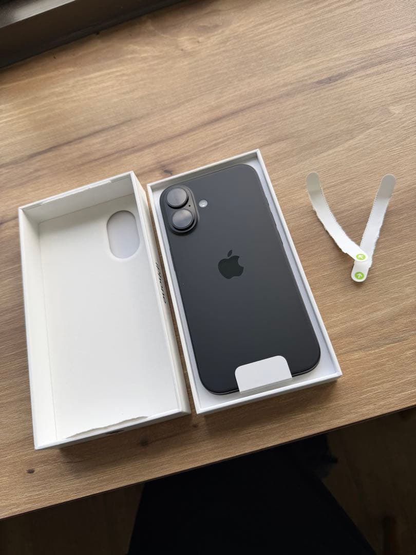 【新品】 iPhone16 128GB ブラック SIMフリー　開封ほぼ未使用