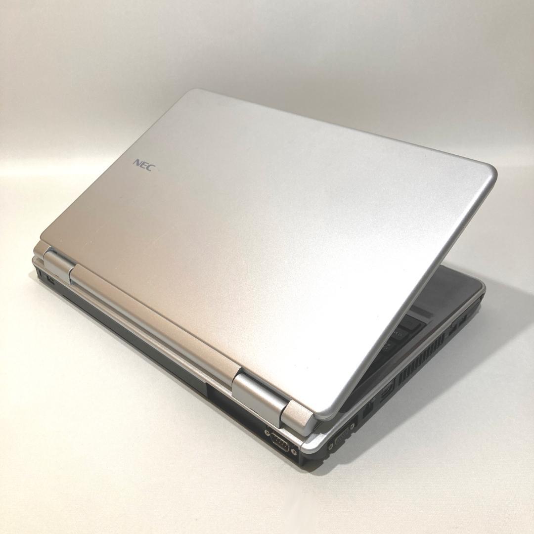 初心者✨大画面・DVD・大容量✨シルバー✨すぐ使えるノートパソコン◇T359-3