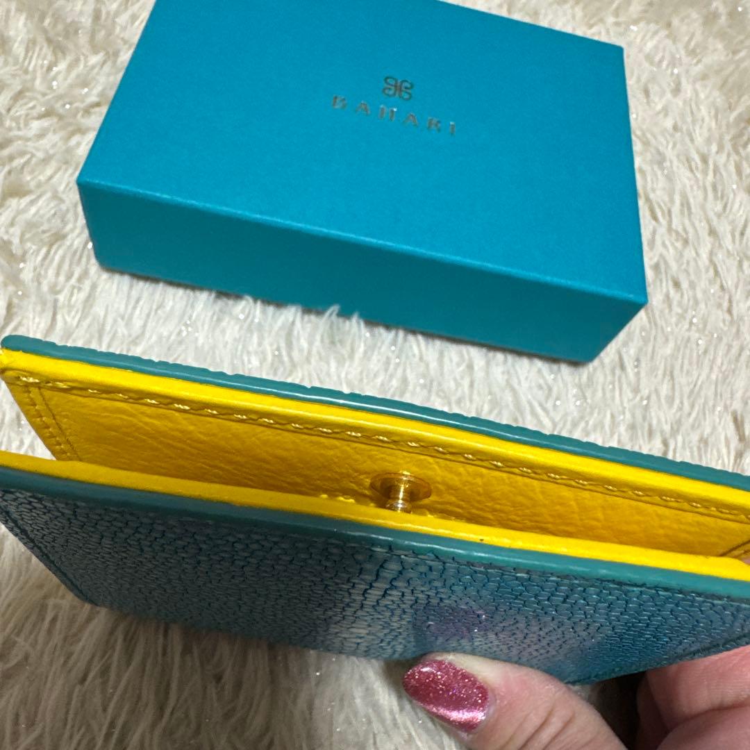 【BAHARI】ガルーシャ★ミニ折り財布★ポリッシュターコイズブルー（美品）