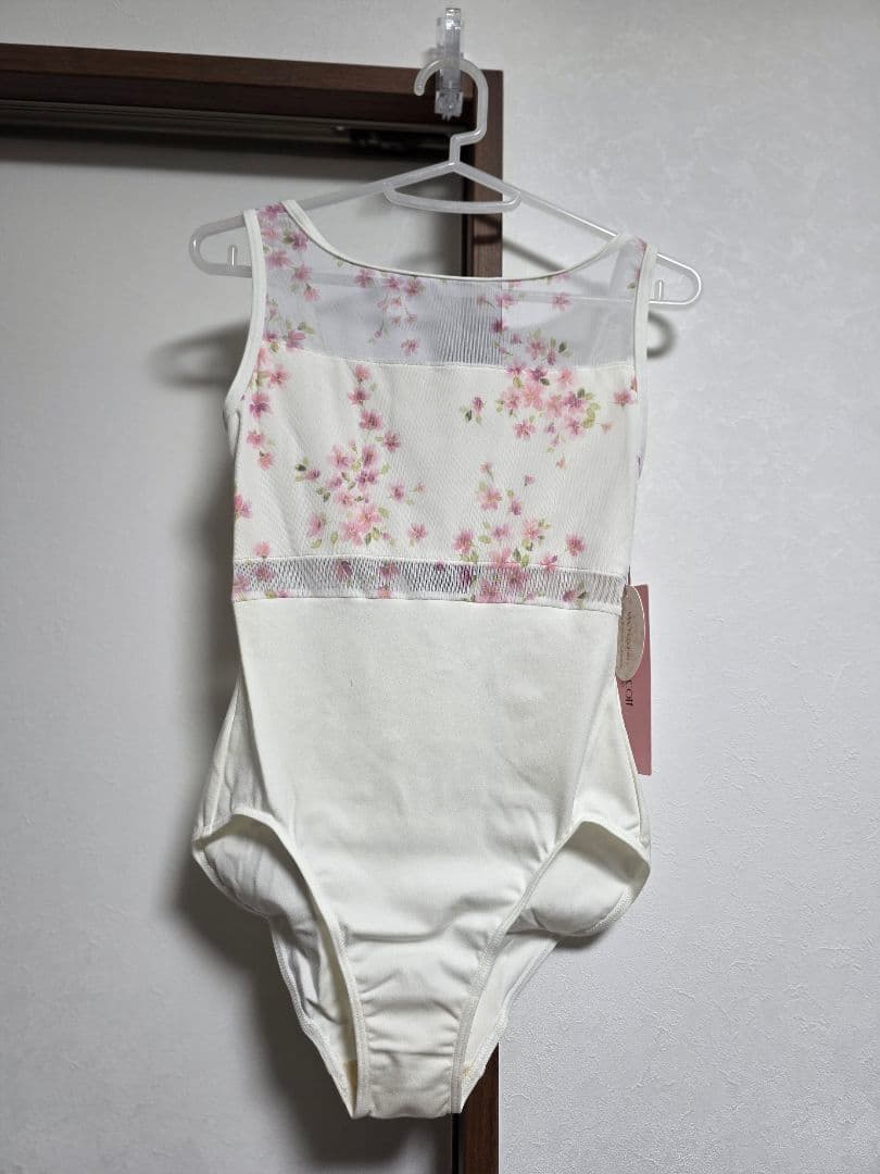 三が日限定お値下げ　レア　チャコット　永久メイ　コラボ　レオタード　桜　Sサイズ