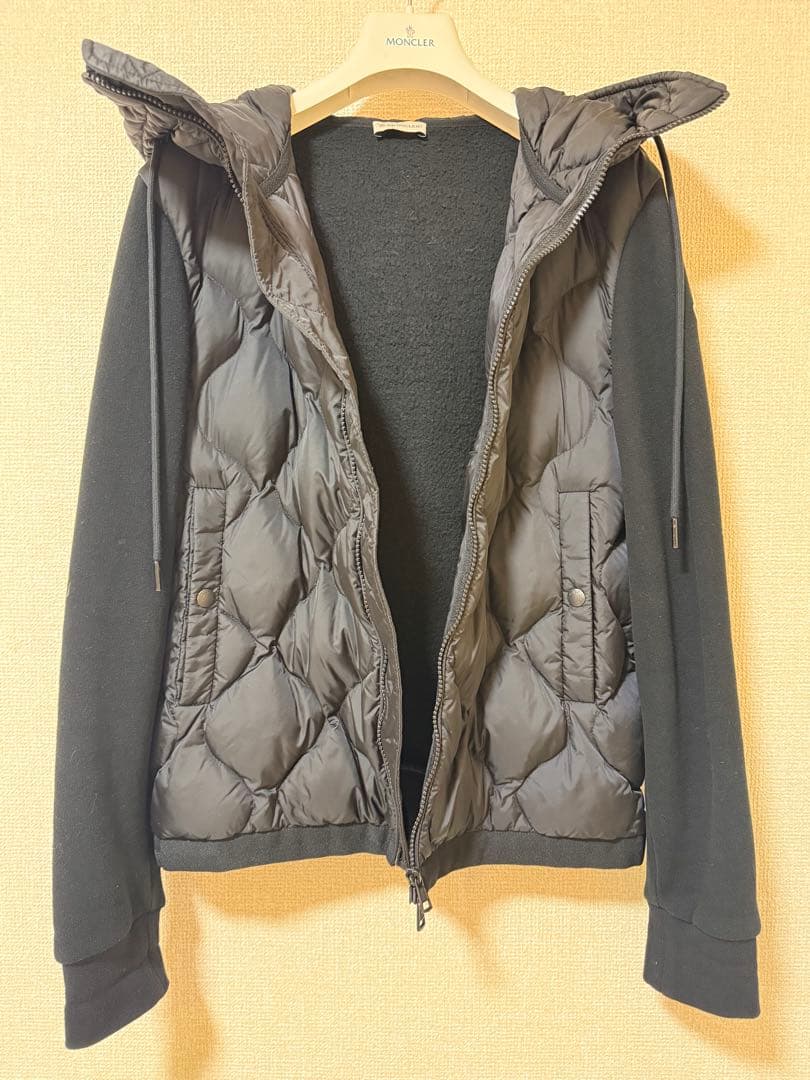 MONCLER フード付きダウンジャケット ブラック