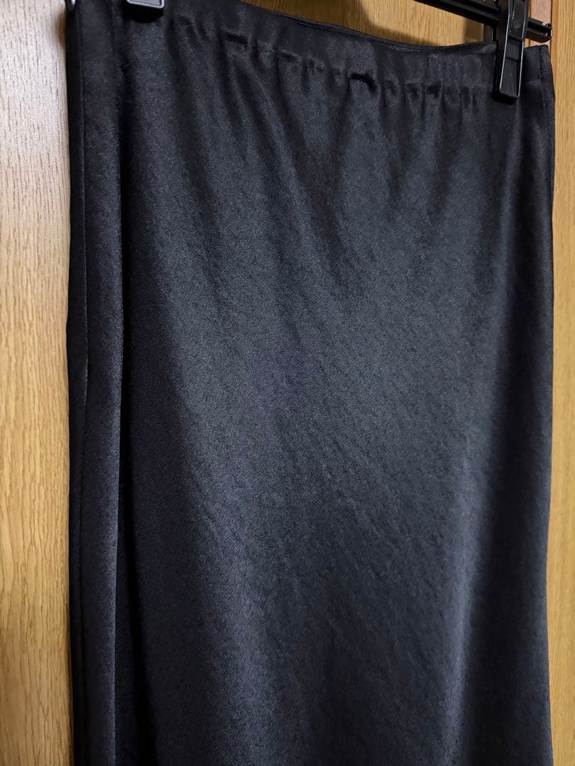 anuans サテンナロースカート - ブラック