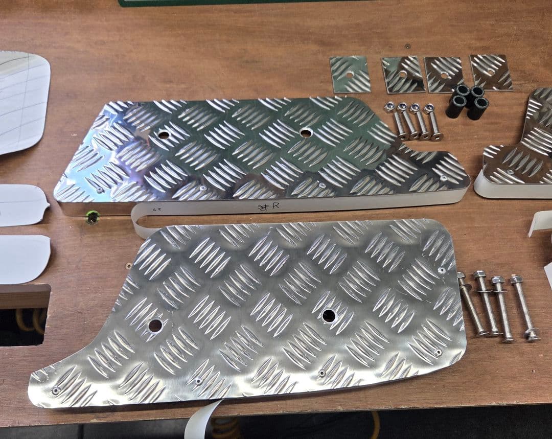 07スーパーグレート　サイドステップ　ミラーバイザー　ドアハンドルインナー